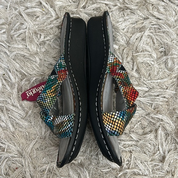 NWOB Alegria Violet Multi Floral Snake Leather Slip-On Sandals Sz EU 39 US 8.5 - Picture 8 of 14